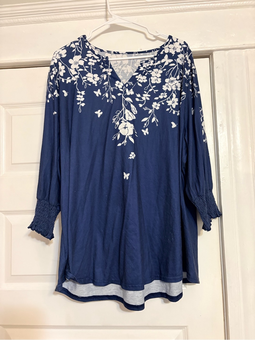 Women's Navy Blue Floral V-Neck Tunic Top